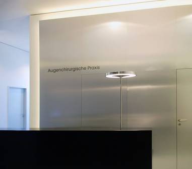 "Saaleklinik II" | Augenchirurgische Praxis - Innenraumplanung