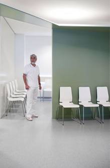 "Saaleklinik I" | Chirurgische Praxis - Innenraumplanung (Bild 8/13)